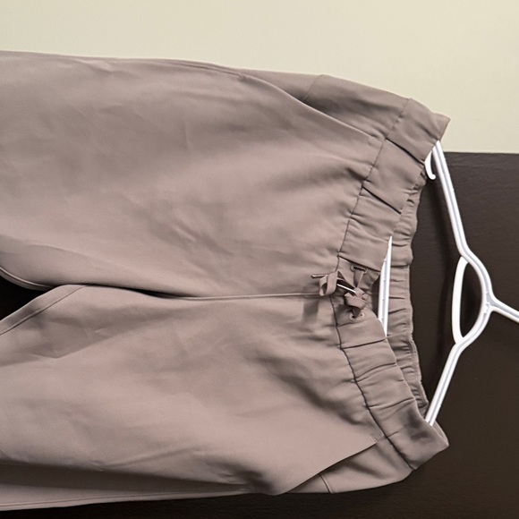 lululemon athletica Women's light  greyish Straight Leg Pants - Picture 4 of 4